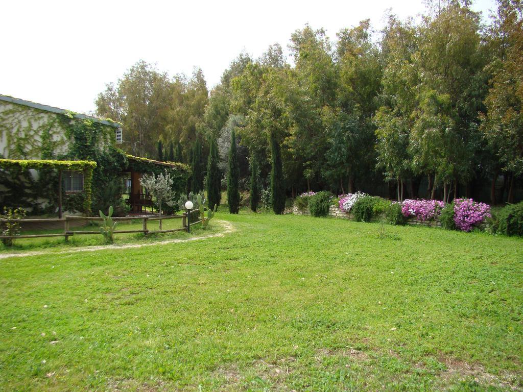 Borgo S.Maria Di Vulci Affittacamere Montalto di Castro Esterno foto