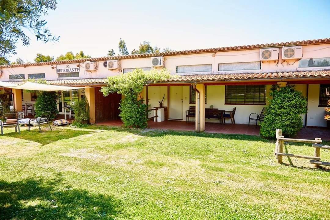 Borgo S.Maria Di Vulci Affittacamere Montalto di Castro Esterno foto